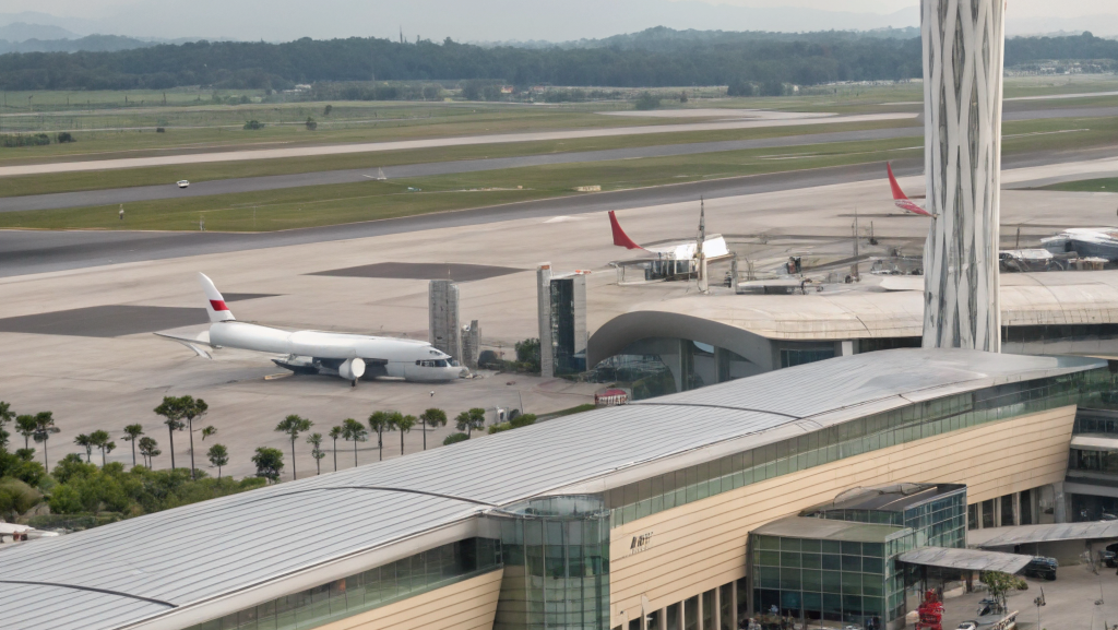 menara airport